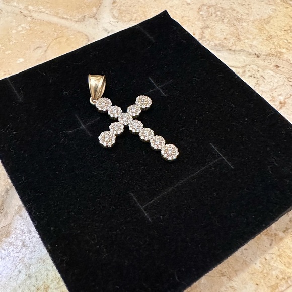 14k solid gold cross - Picture 9 of 10